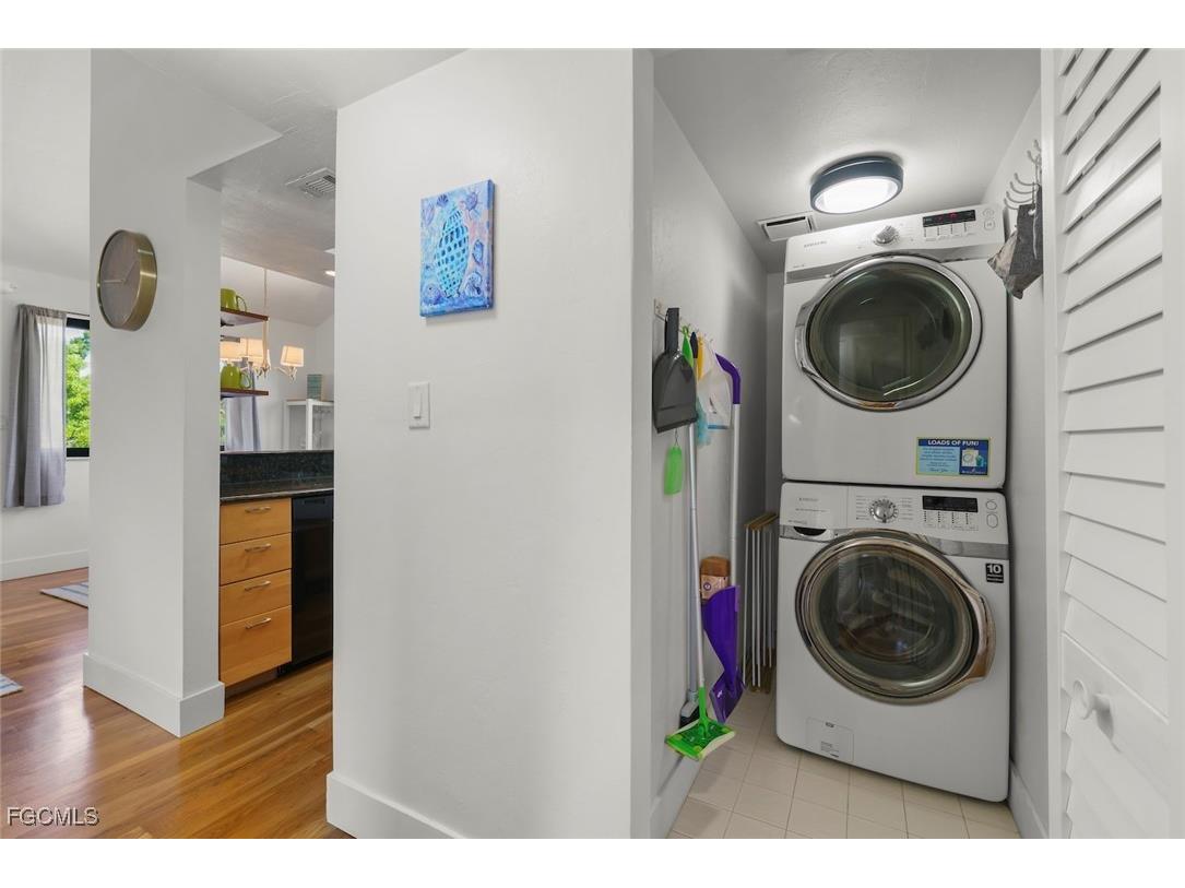 984 Greenwood Court S Sanibel FL 33957 2025019903 image39