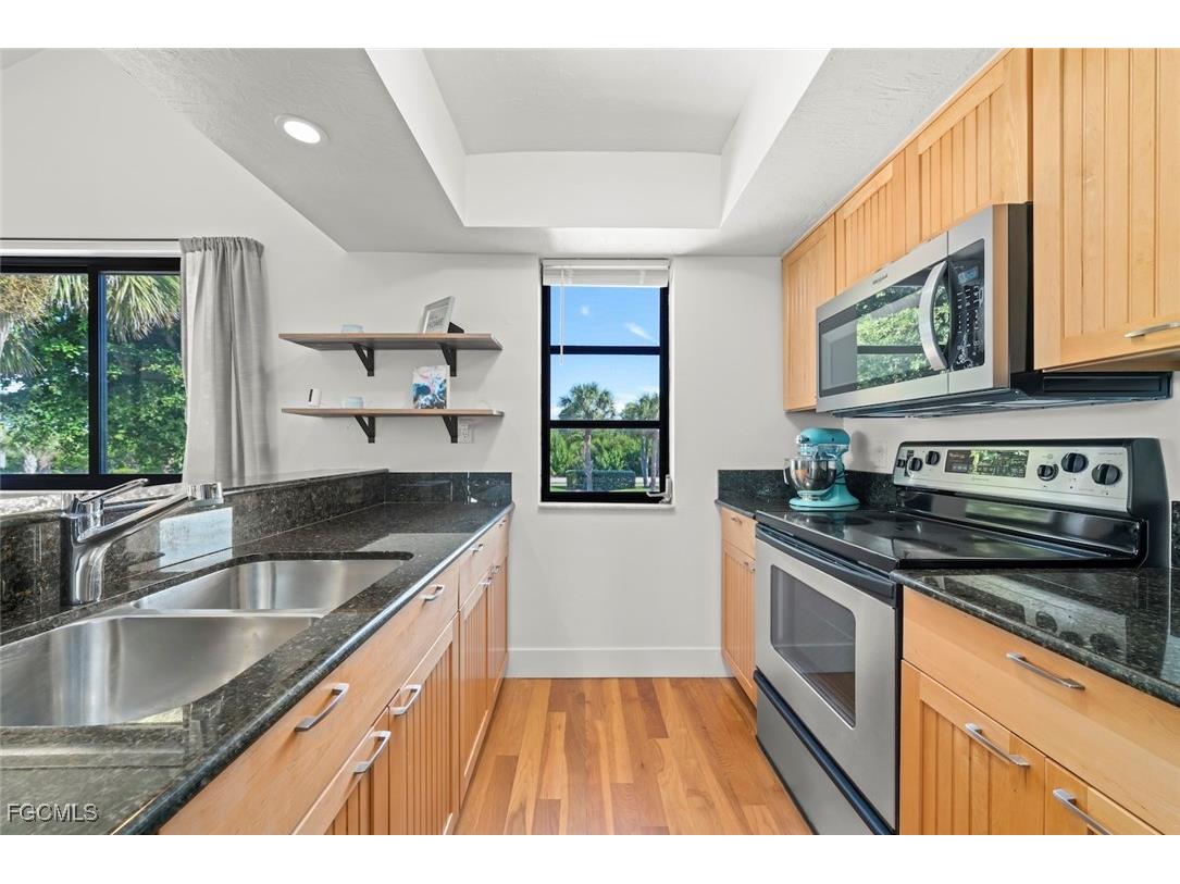 984 Greenwood Court S Sanibel FL 33957 2026005397 image10