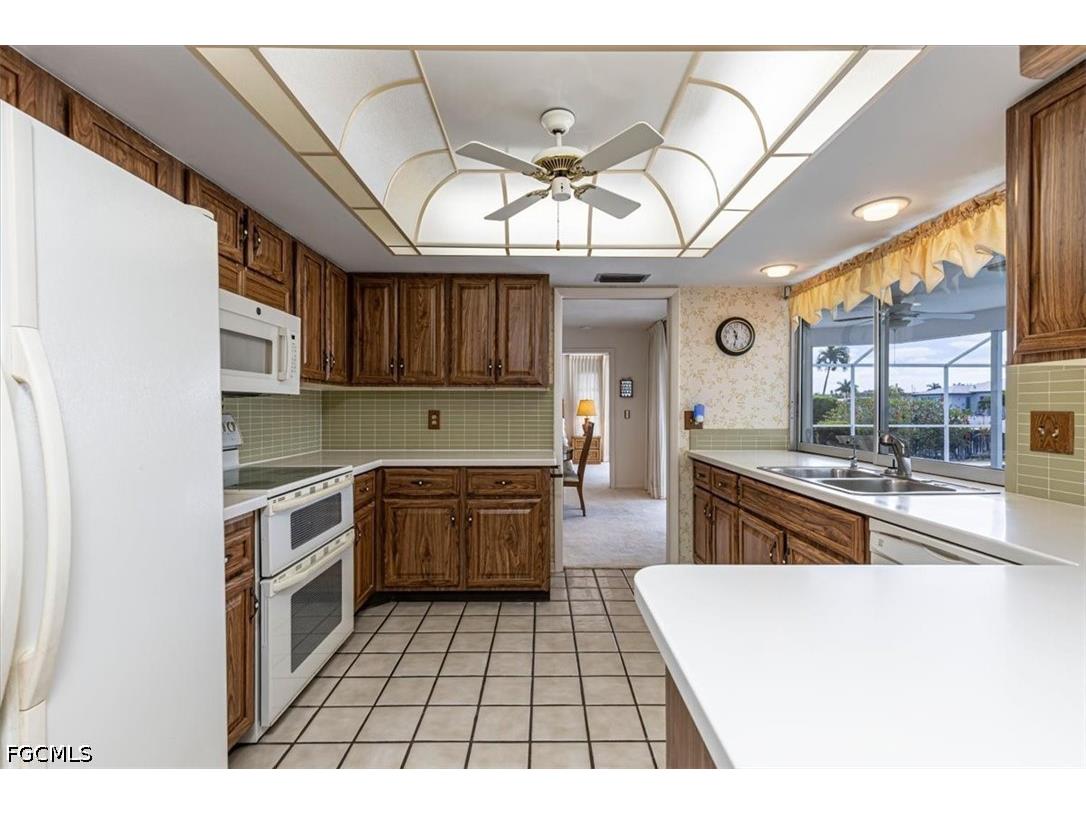 9841 Cypress Lake Drive Fort Myers FL 33919 2026018035 image10
