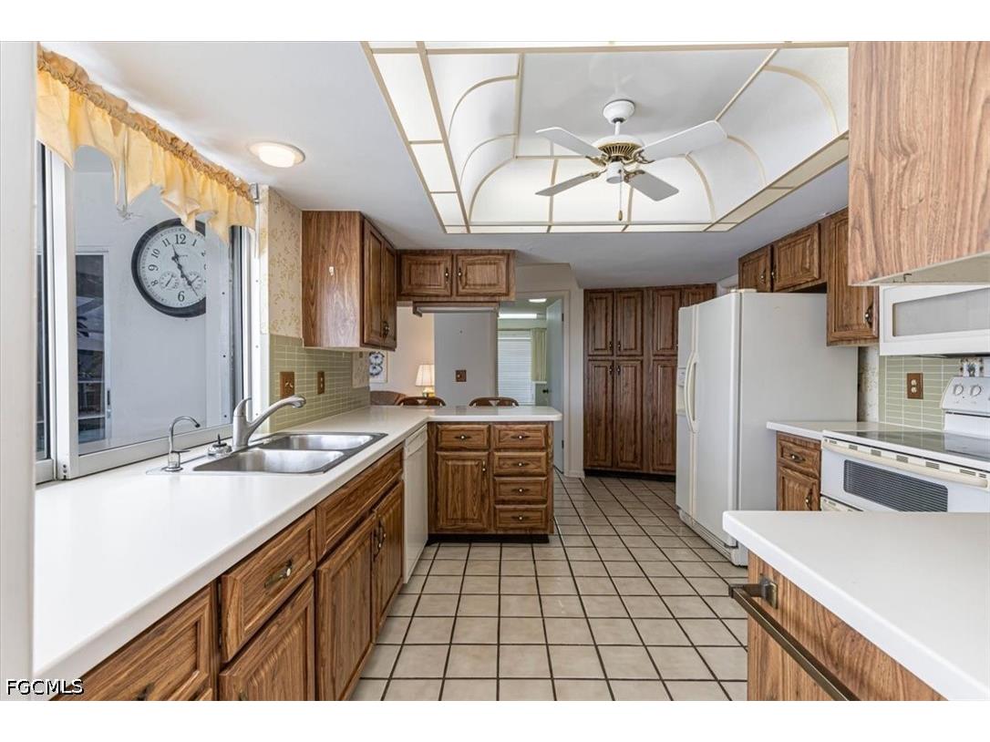 9841 Cypress Lake Drive Fort Myers FL 33919 2026018035 image11