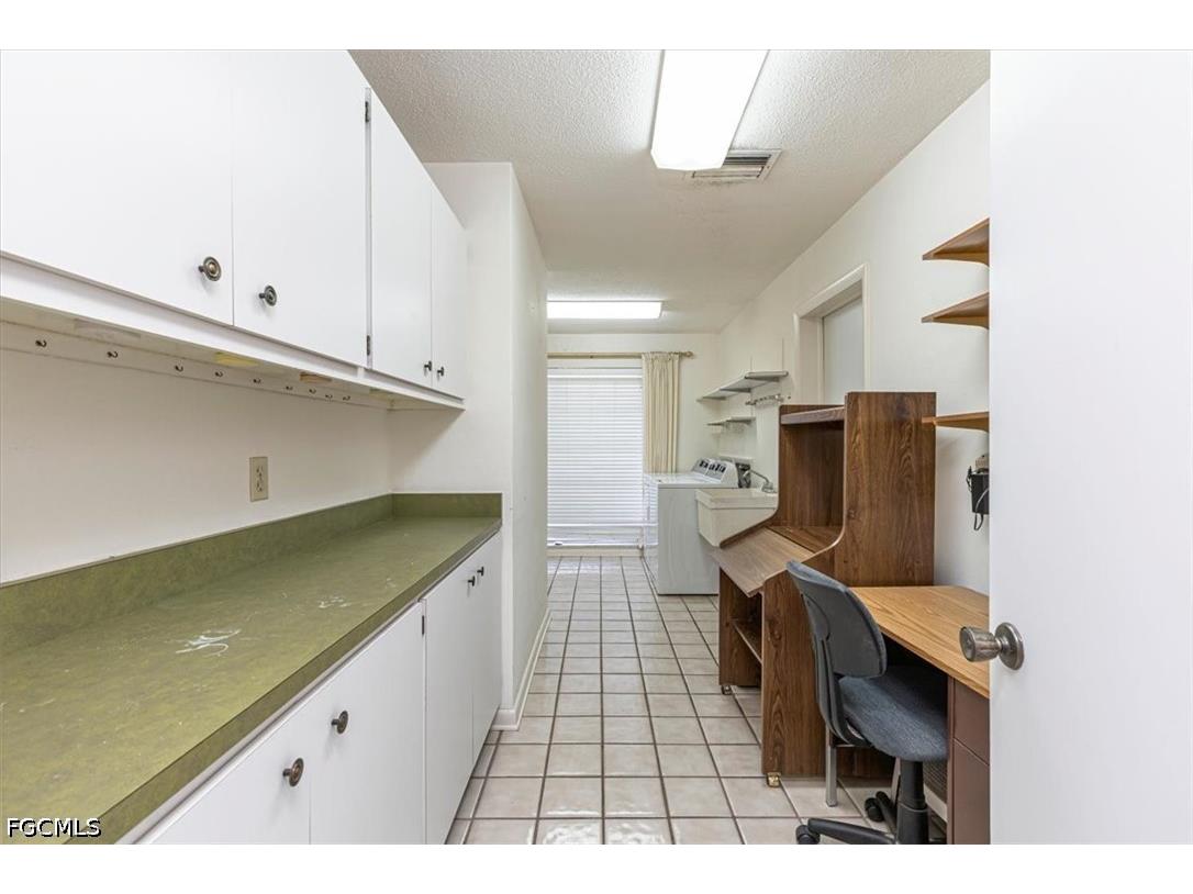 9841 Cypress Lake Drive Fort Myers FL 33919 2026018035 image18