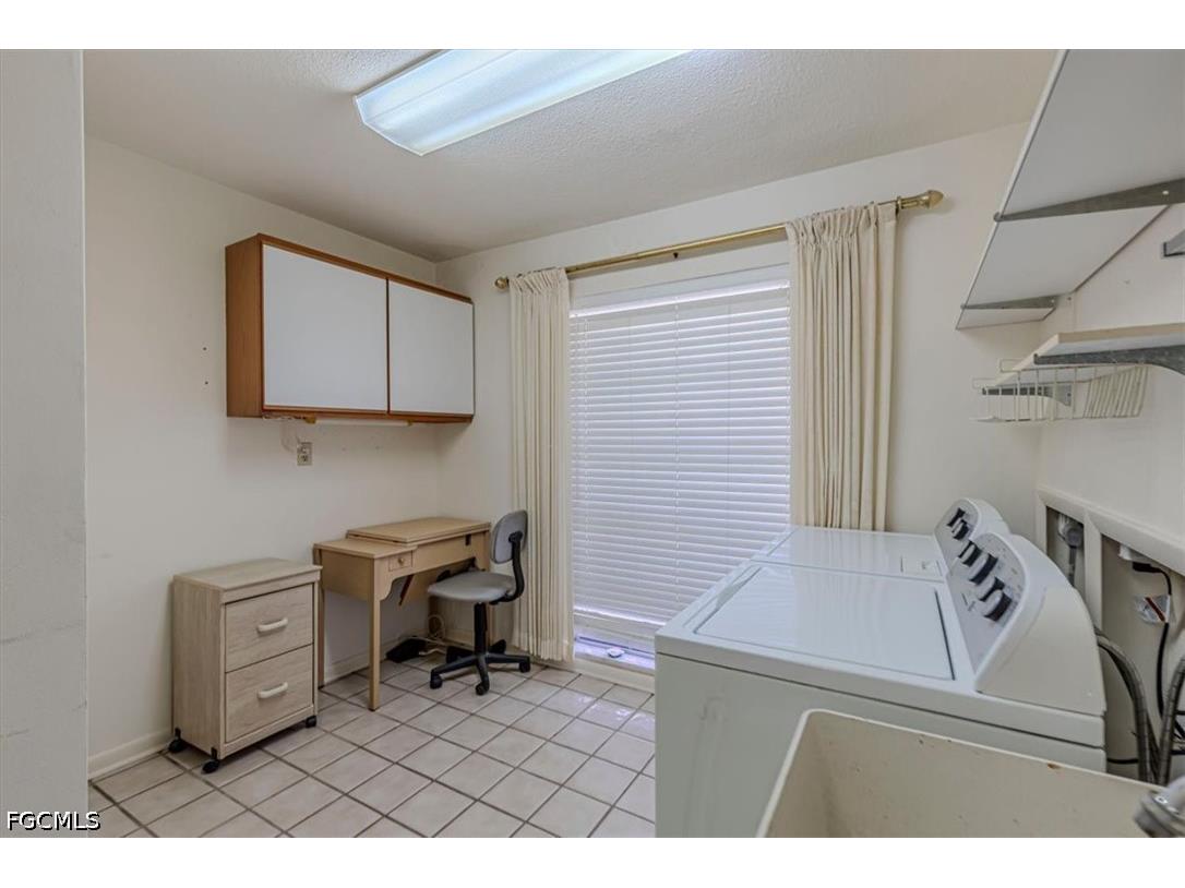 9841 Cypress Lake Drive Fort Myers FL 33919 2026018035 image20