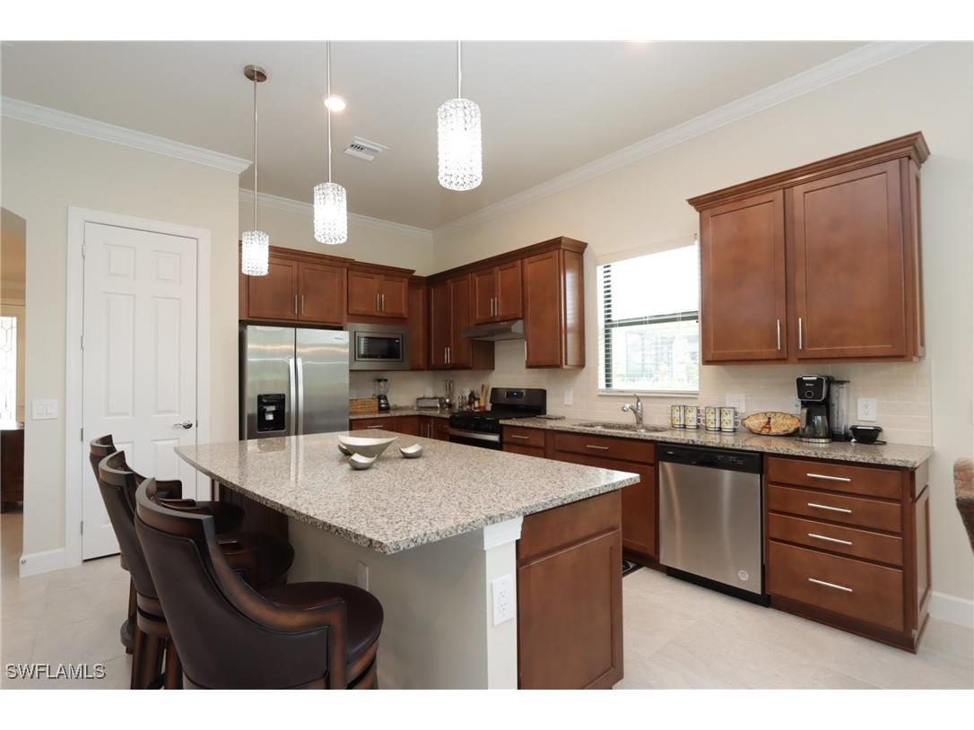 9842 Everglades Drive Naples FL 34120 225078327 image2