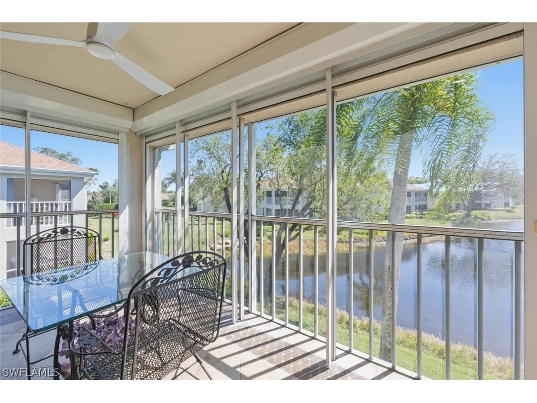 9844 Luna Circle #201D Naples FL 34109 226009404 image1