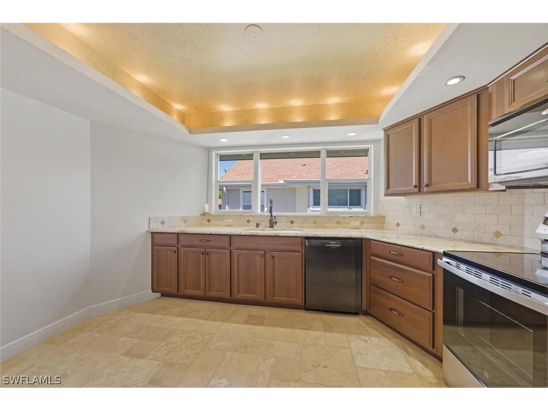 9844 Luna Circle #201D Naples FL 34109 226009404 image12