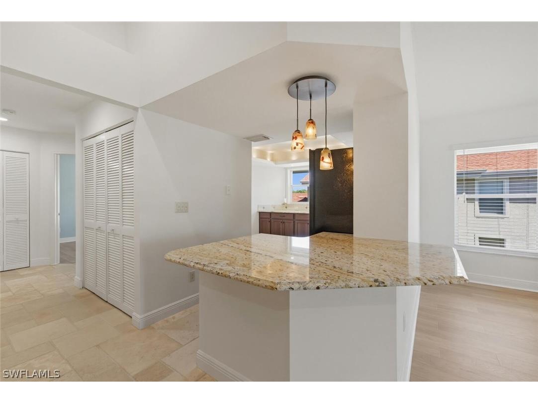 9844 Luna Circle #201D Naples FL 34109 226009404 image14