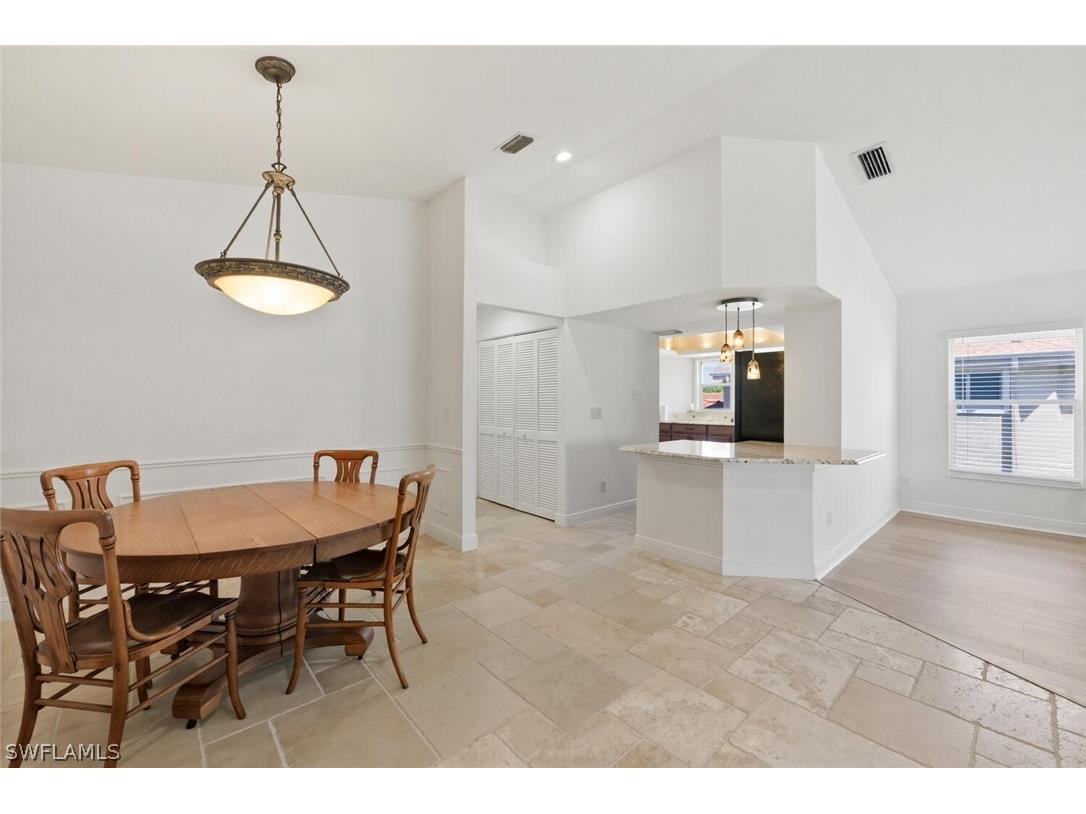 9844 Luna Circle #201D Naples FL 34109 226009404 image27