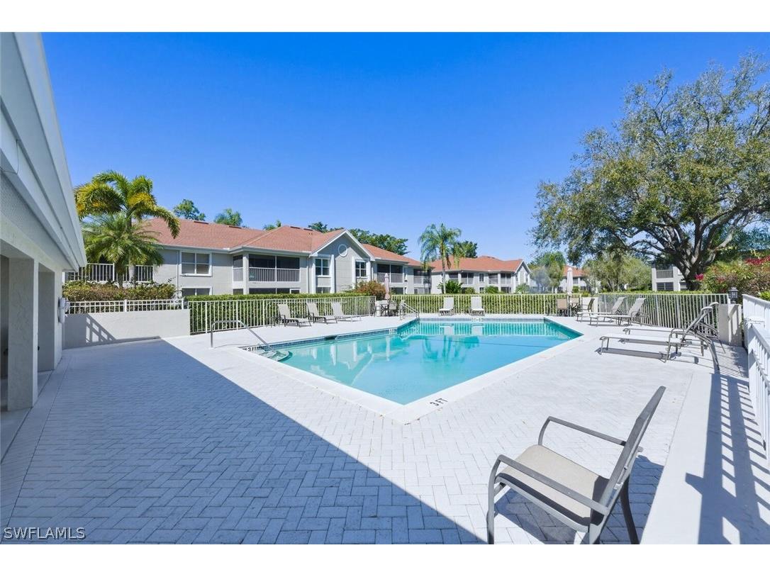 9844 Luna Circle #201D Naples FL 34109 226009404 image4