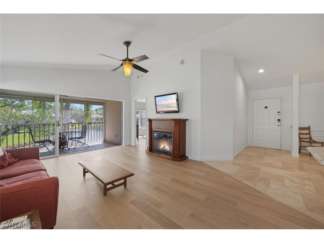 9844 Luna Circle #201D Naples FL 34109 226009404 image6