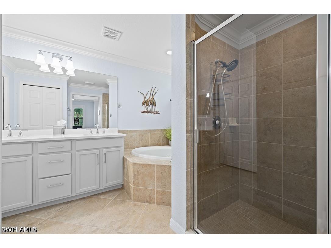9844 Venezia Circle #711 Naples FL 34113 226018696 image21