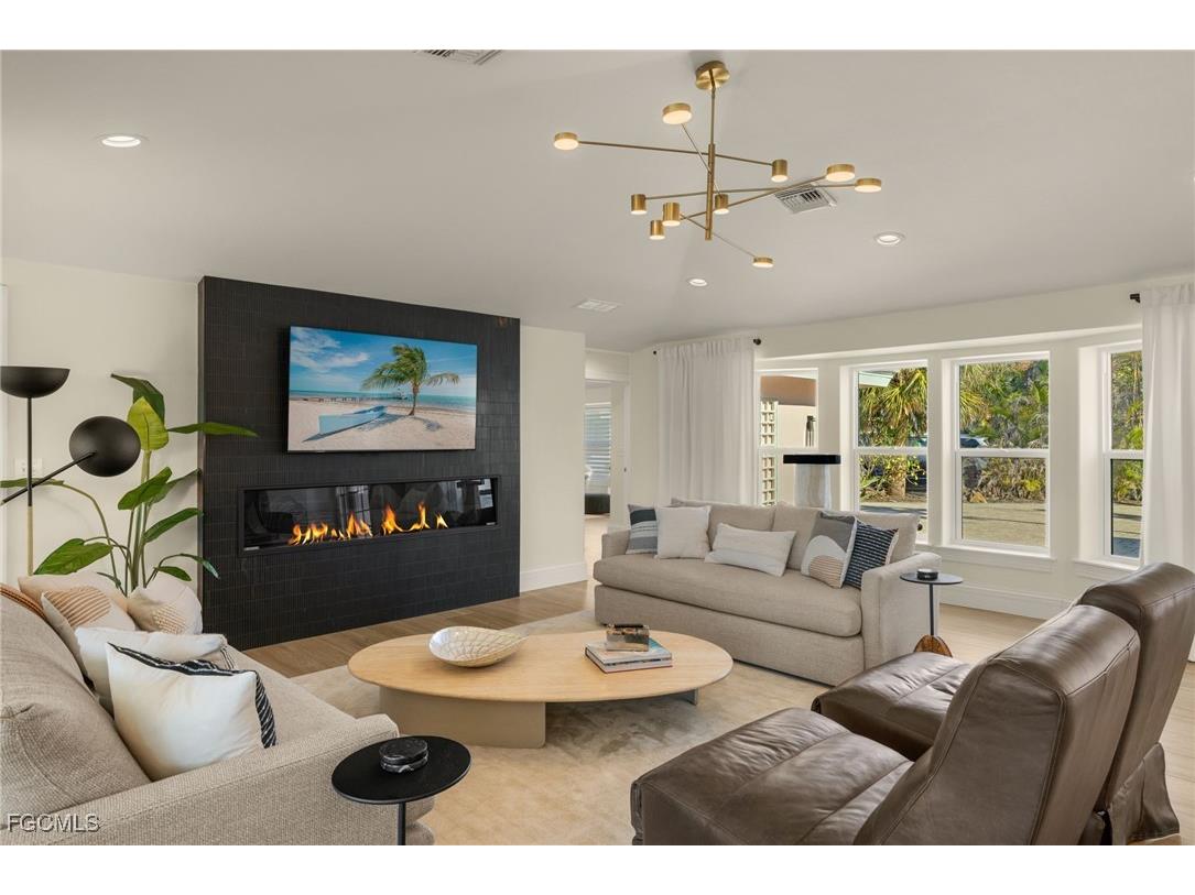 985 Oyster Court Sanibel FL 33957 2025017608 image10