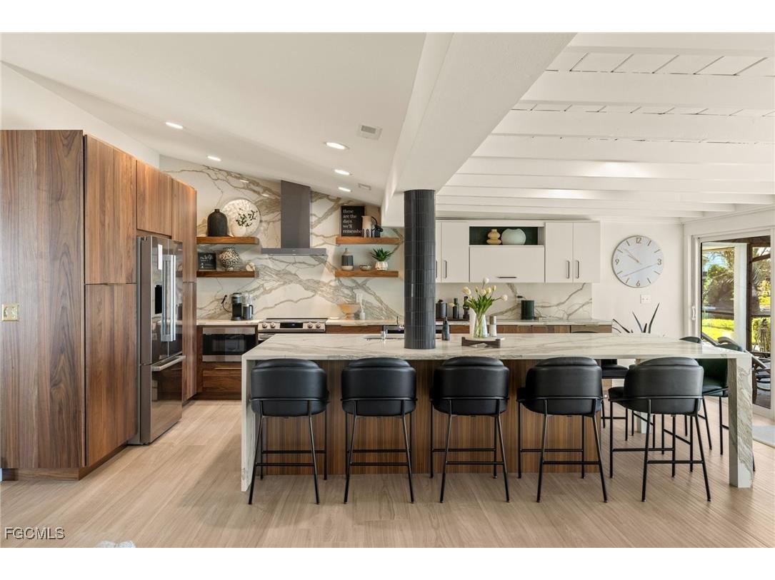 985 Oyster Court Sanibel FL 33957 2025017608 image2