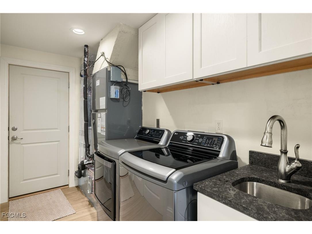 985 Oyster Court Sanibel FL 33957 2025017608 image27