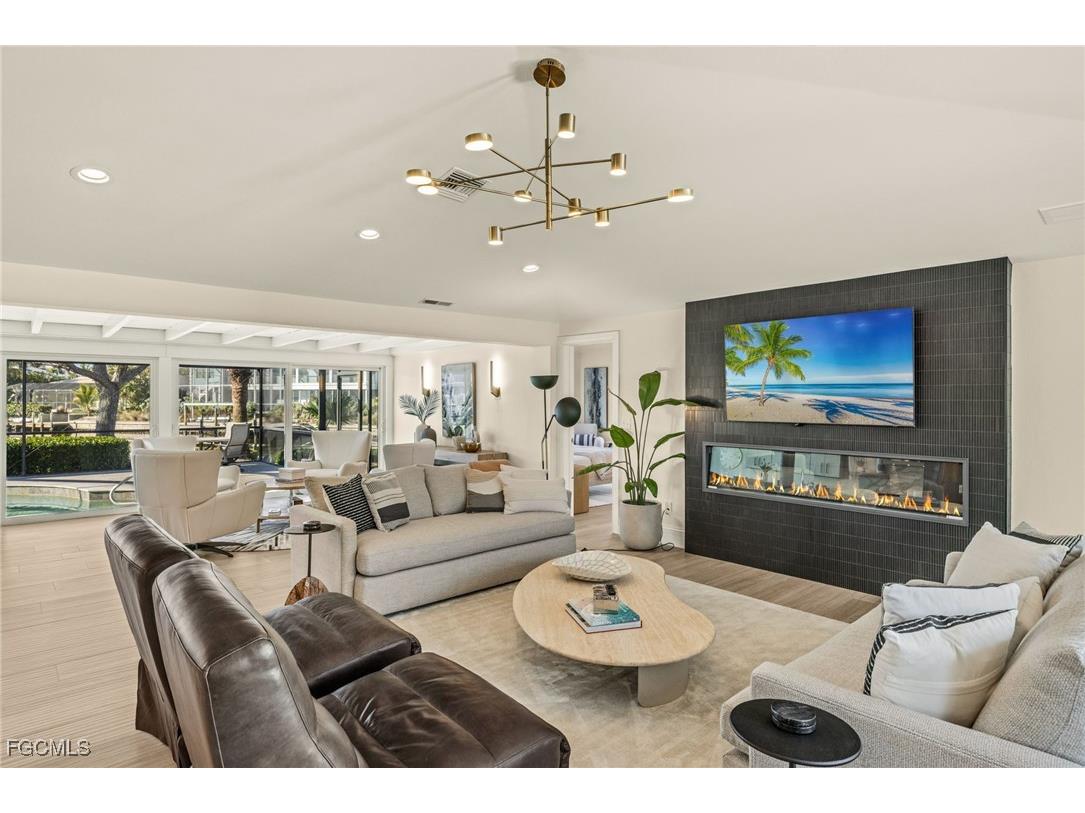 985 Oyster Court Sanibel FL 33957 2025017608 image3