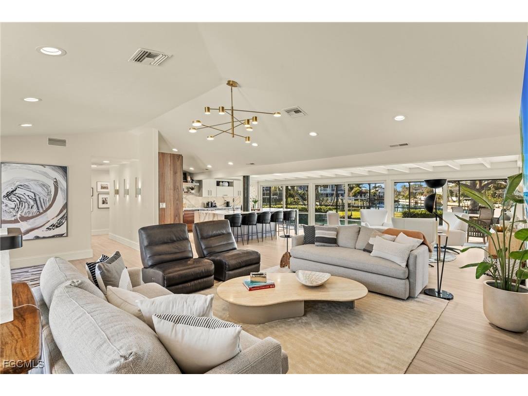 985 Oyster Court Sanibel FL 33957 2025017608 image4