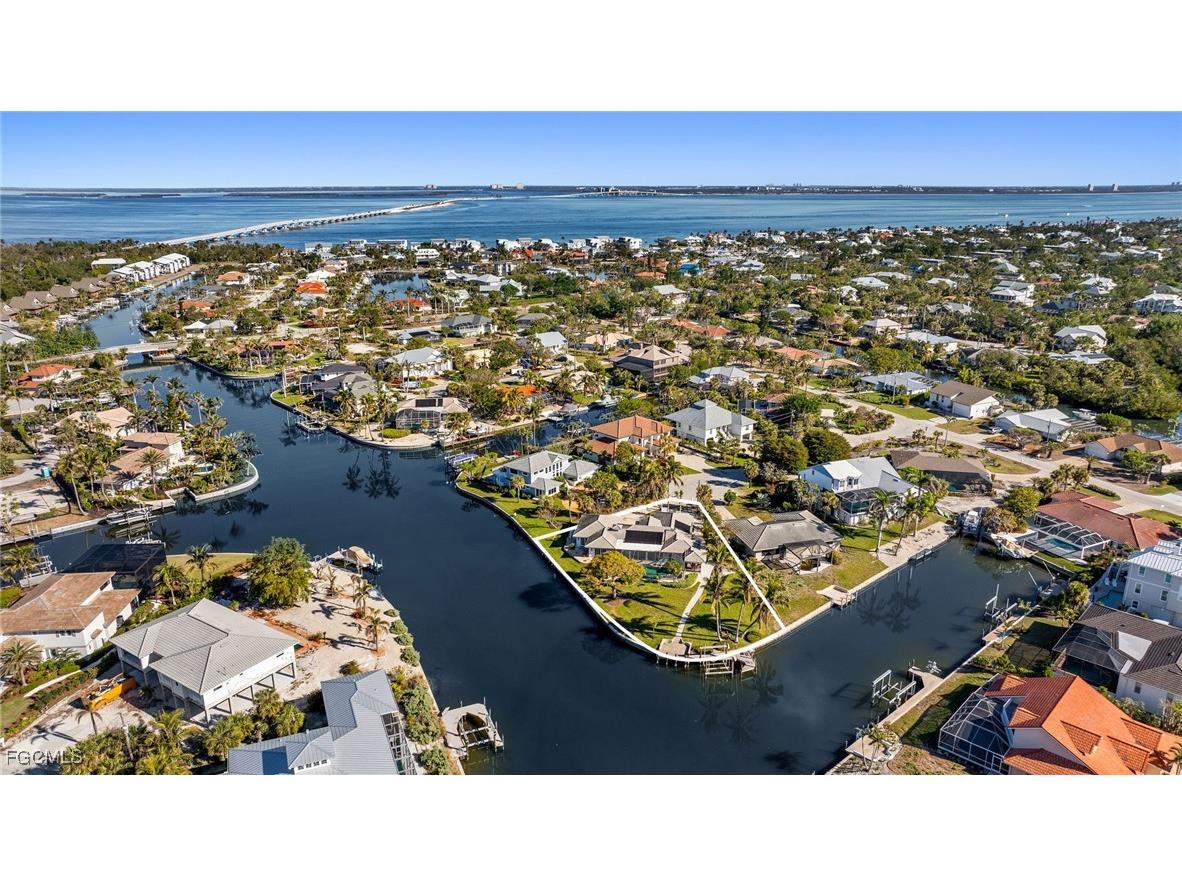 985 Oyster Court Sanibel FL 33957 2025017608 image41