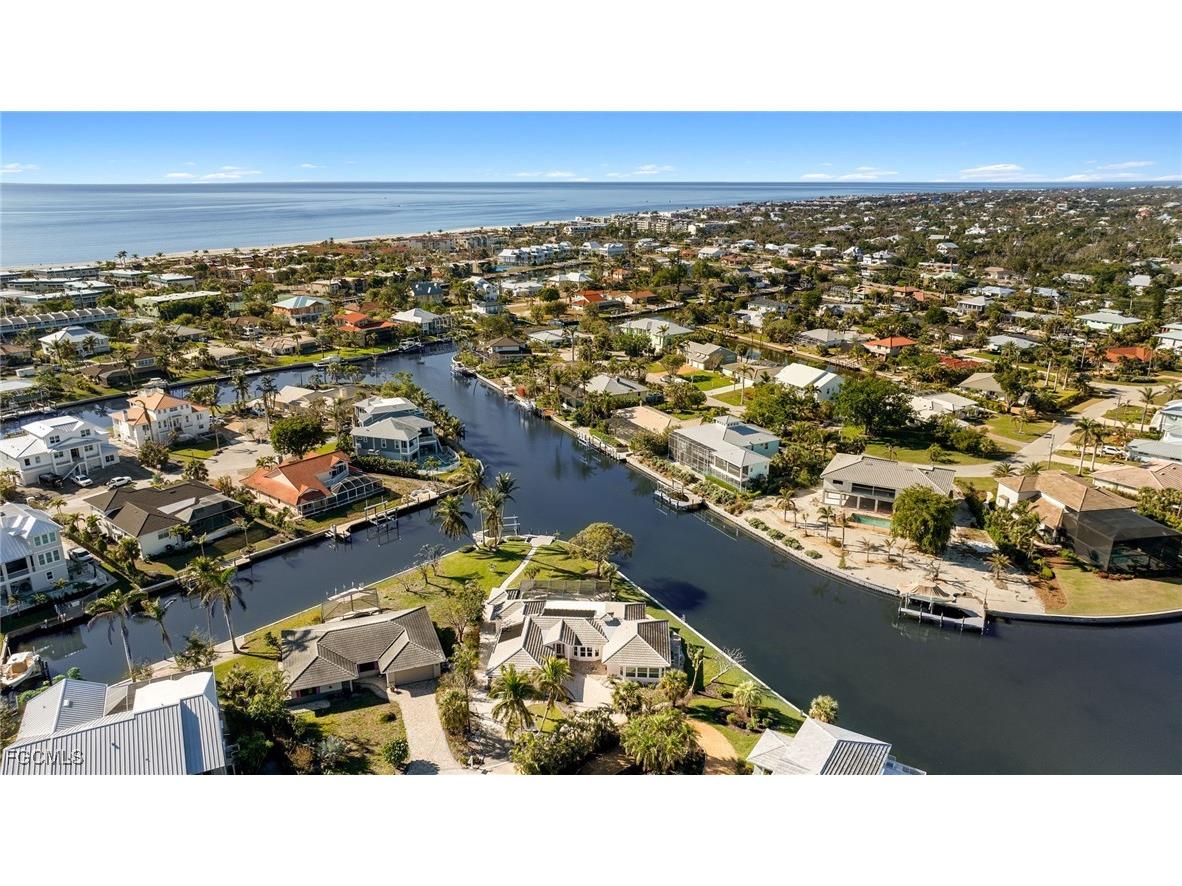 985 Oyster Court Sanibel FL 33957 2025017608 image44