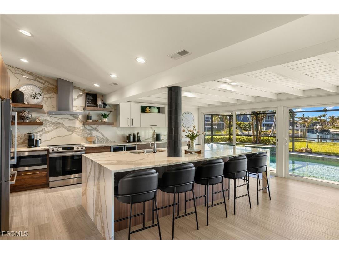 985 Oyster Court Sanibel FL 33957 2025017608 image5