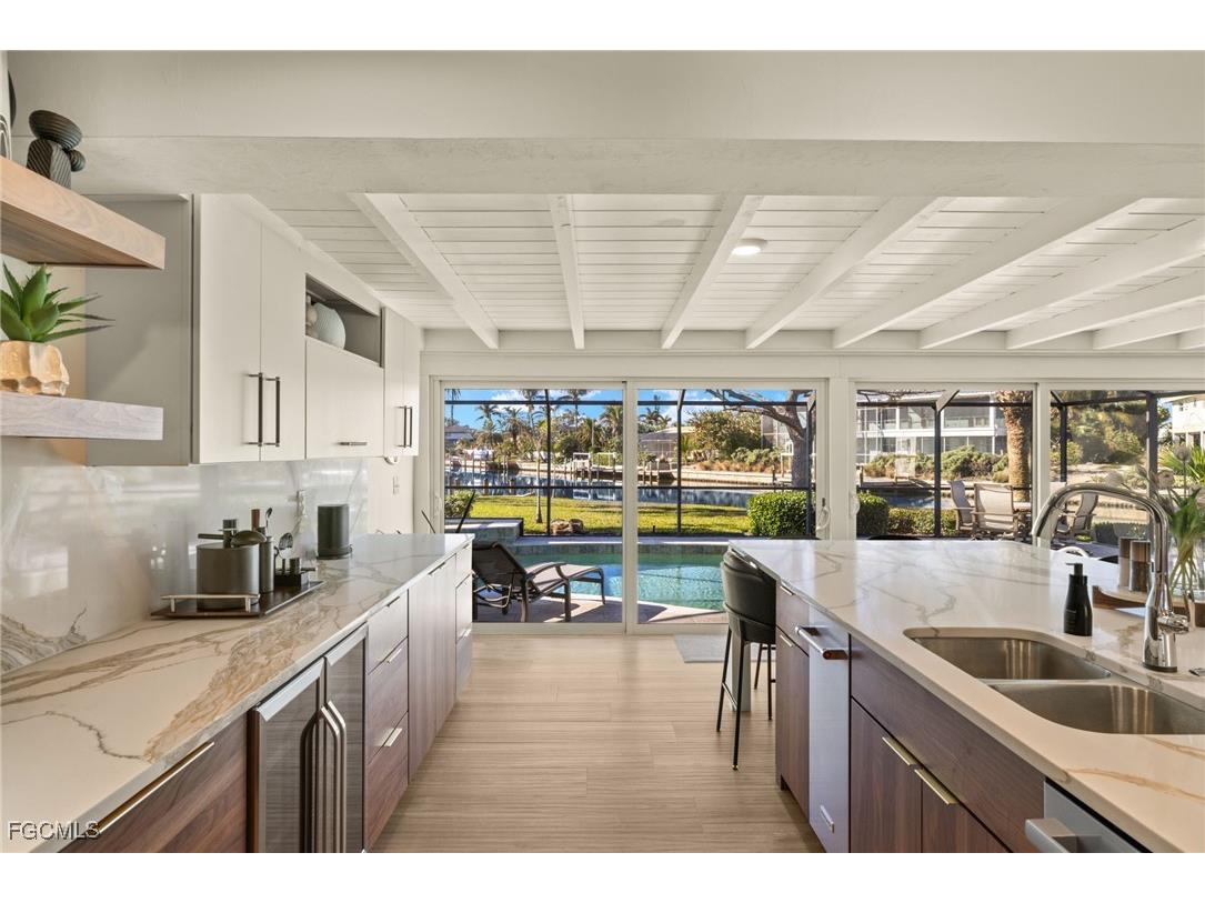 985 Oyster Court Sanibel FL 33957 2025017608 image6