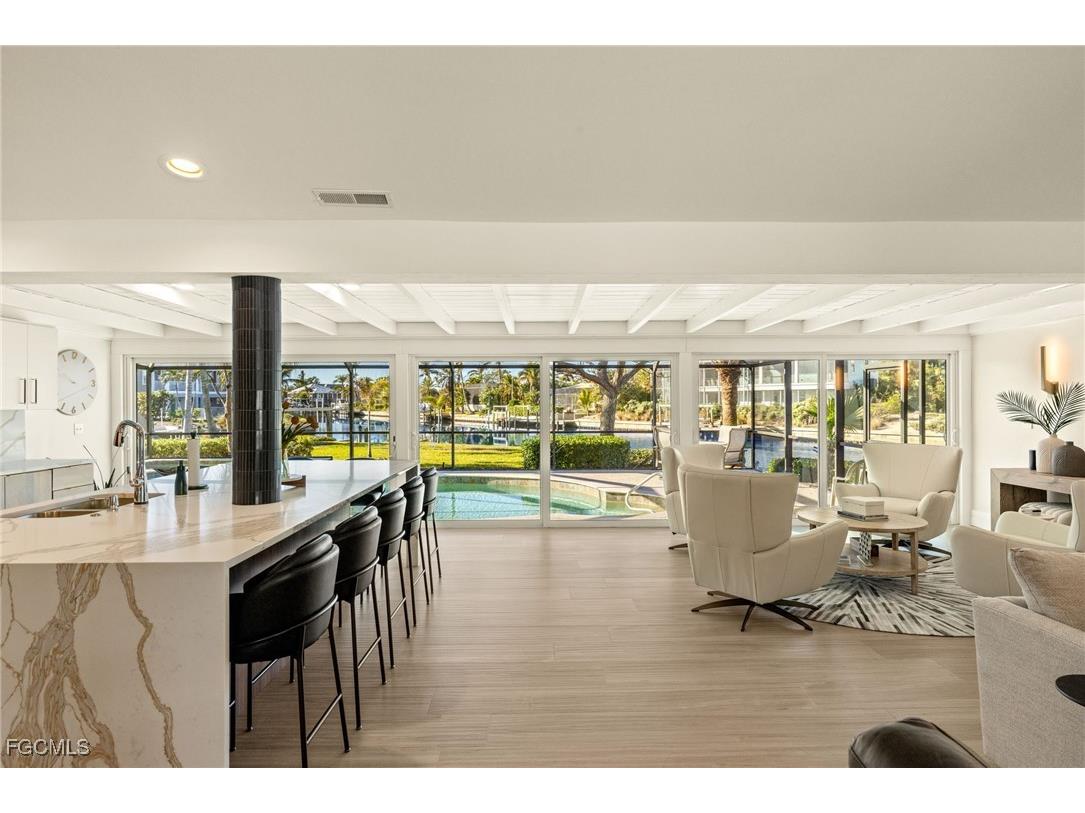 985 Oyster Court Sanibel FL 33957 2025017608 image8