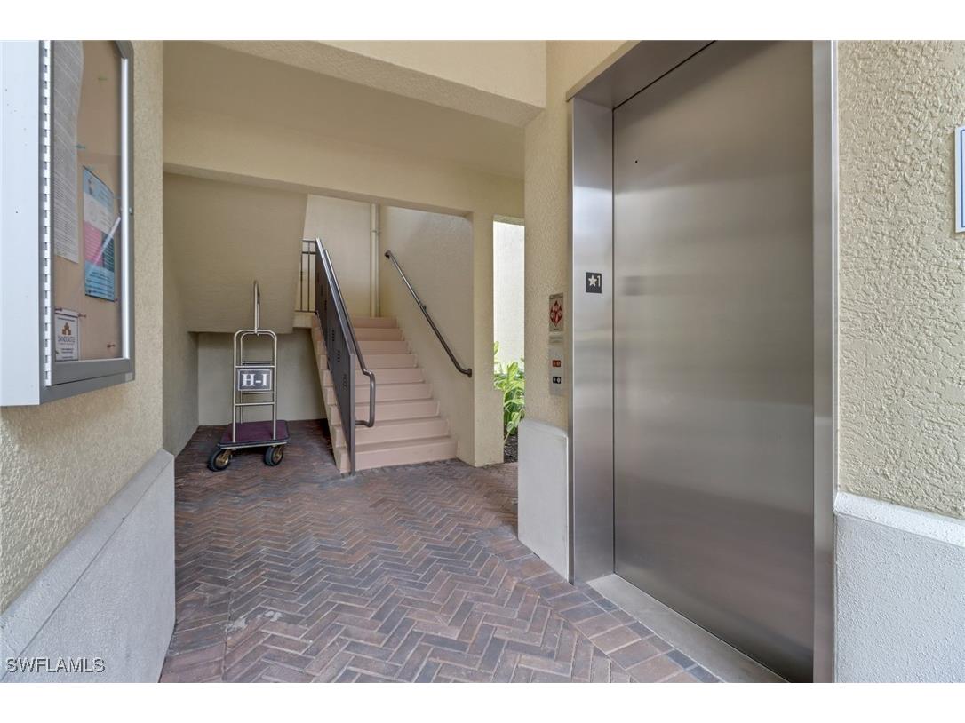 985 Sandpiper Street #I204 Naples FL 34102 225065814 image30