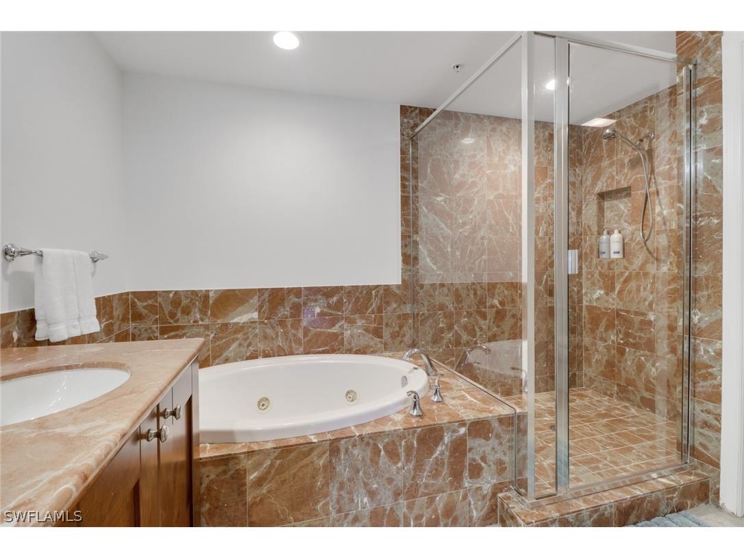 985 Sandpiper Street #I204 Naples FL 34102 226011023 image23