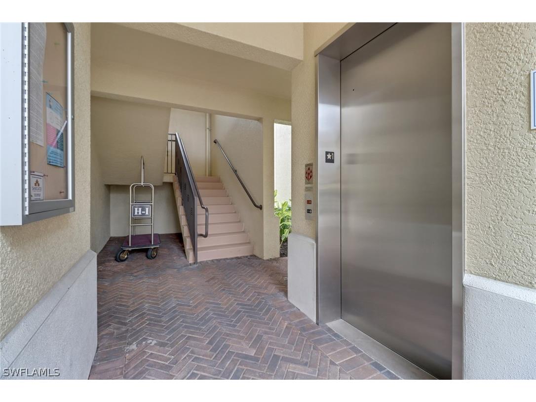 985 Sandpiper Street #I204 Naples FL 34102 226011023 image30