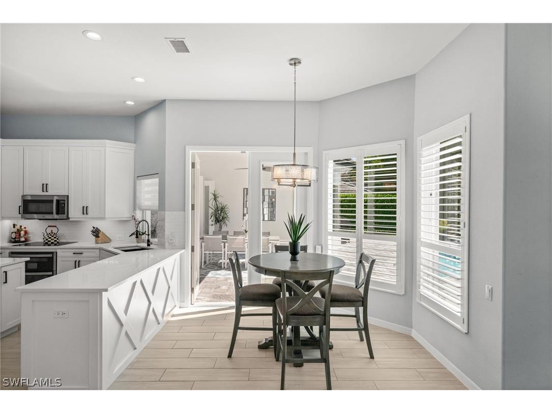 985 Spanish Moss Trail Naples FL 34108 226005138 image16