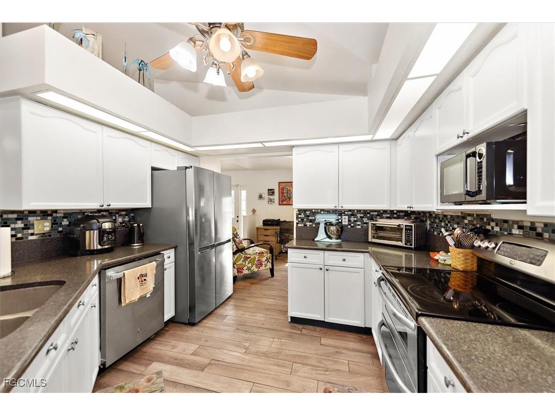 9851 Merle Drive North Fort Myers FL 33917 2026001186 image11