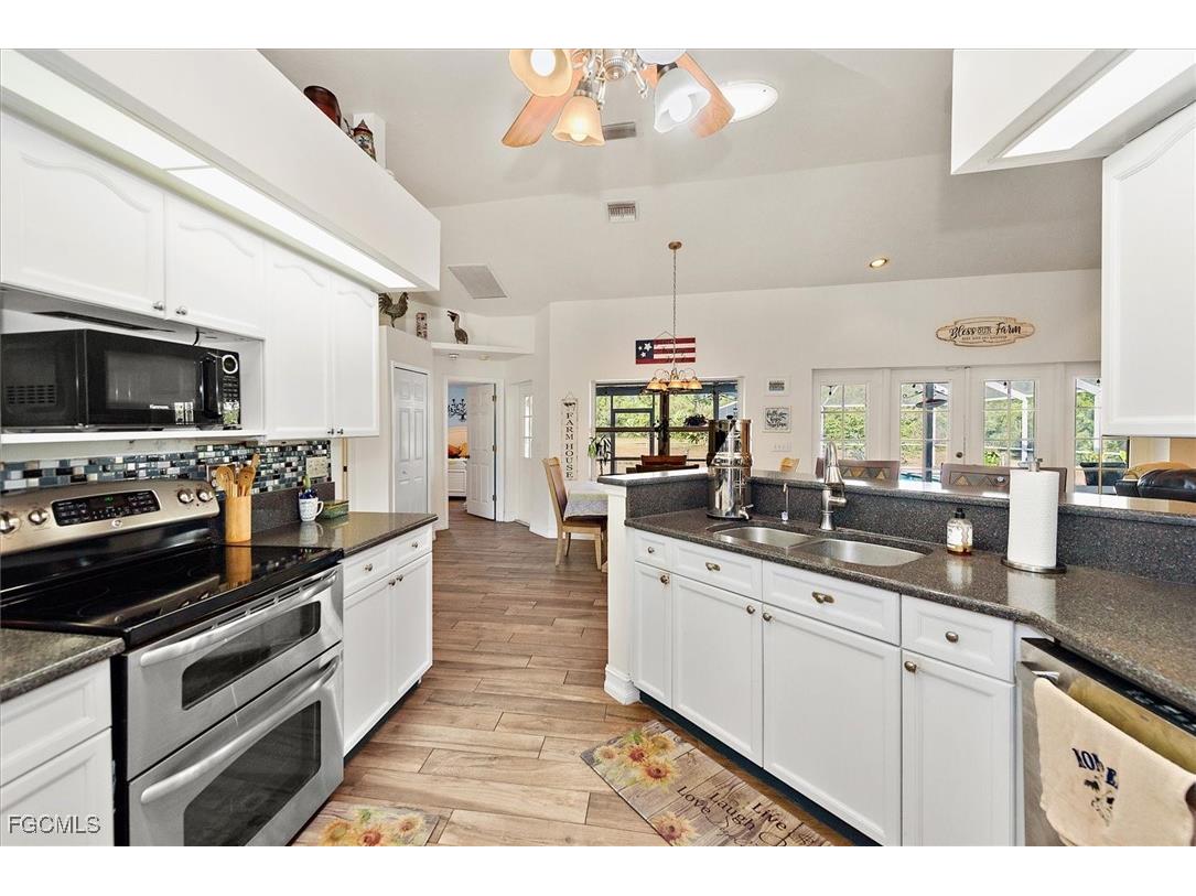 9851 Merle Drive North Fort Myers FL 33917 2026001186 image13