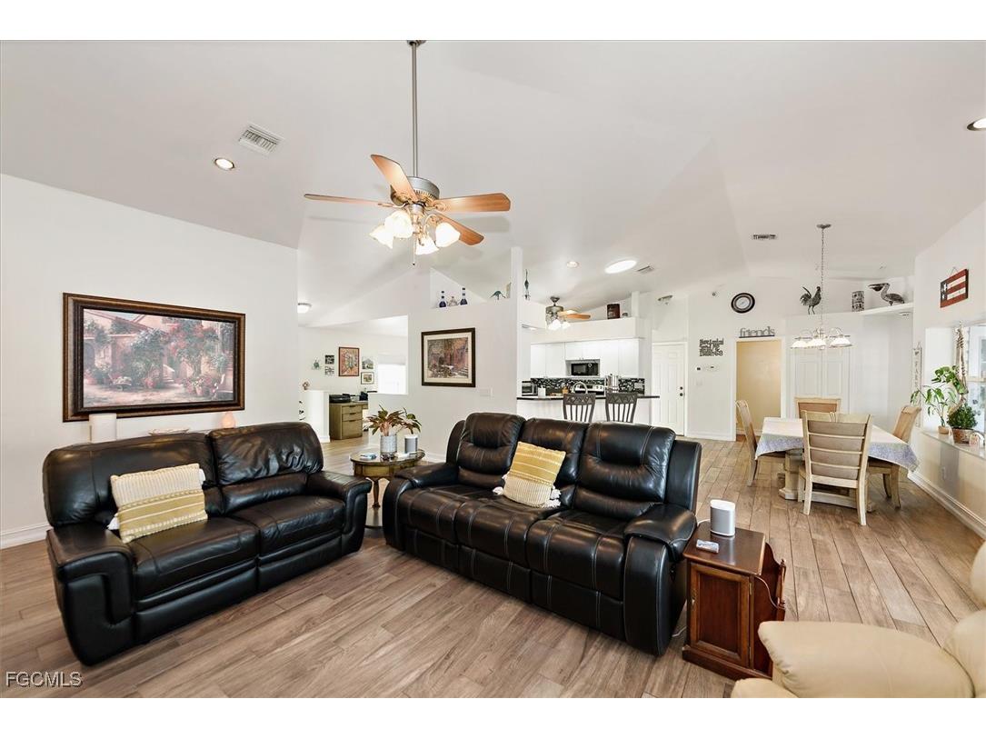 9851 Merle Drive North Fort Myers FL 33917 2026001186 image15