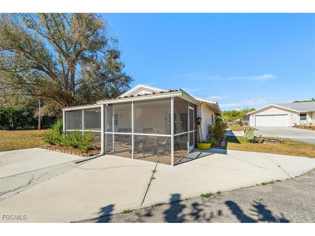 9851 Merle Drive North Fort Myers FL 33917 2026001186 image29