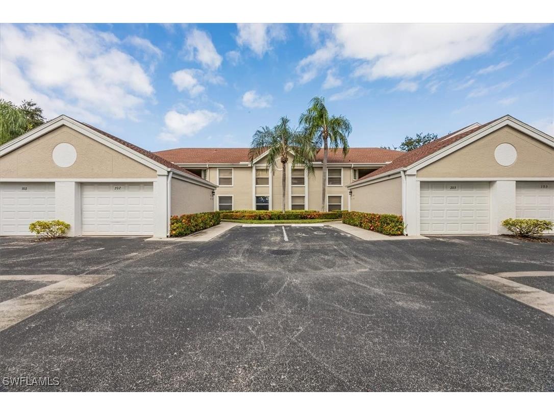 9856 Luna Circle #202A Naples FL 34109 225077216 image1