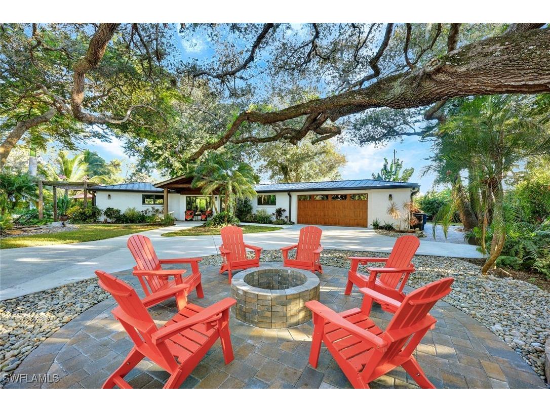 9856 Tonya Court Bonita Springs FL 34135 225077423 image1