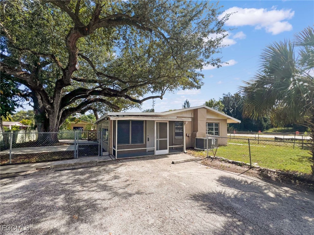 9861 Orange River Boulevard #01 Fort Myers FL 33905 2025016082 image1