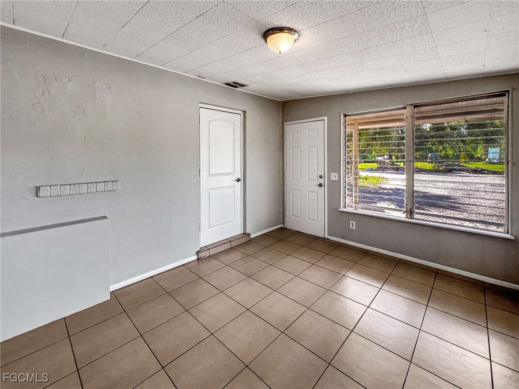 9861 Orange River Boulevard #01 Fort Myers FL 33905 2025016082 image28