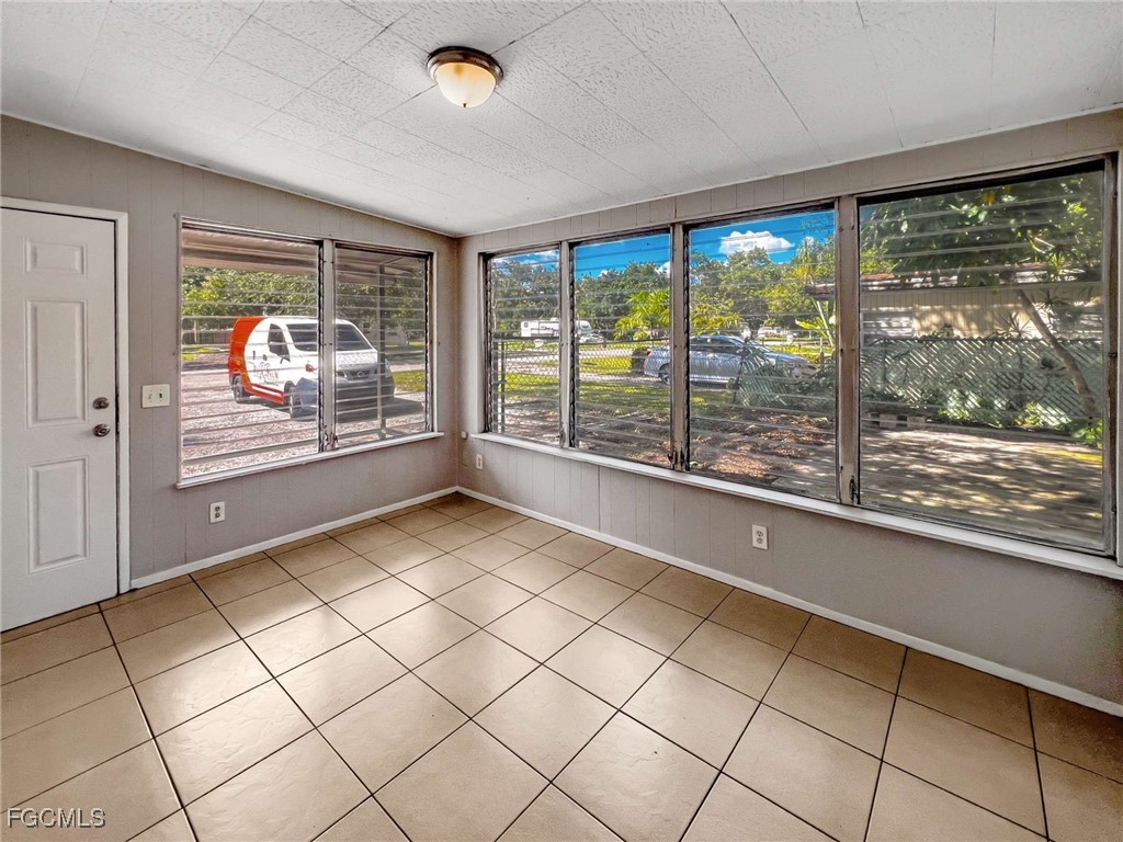 9861 Orange River Boulevard #01 Fort Myers FL 33905 2025016082 image32