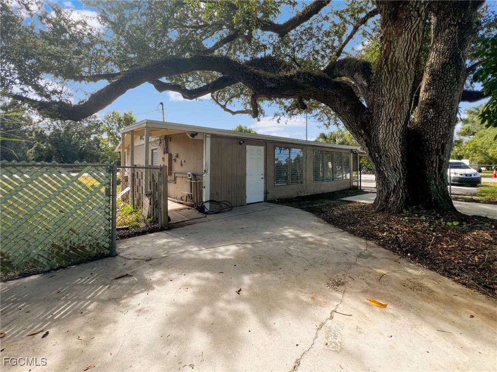 9861 Orange River Boulevard #01 Fort Myers FL 33905 2025016082 image36