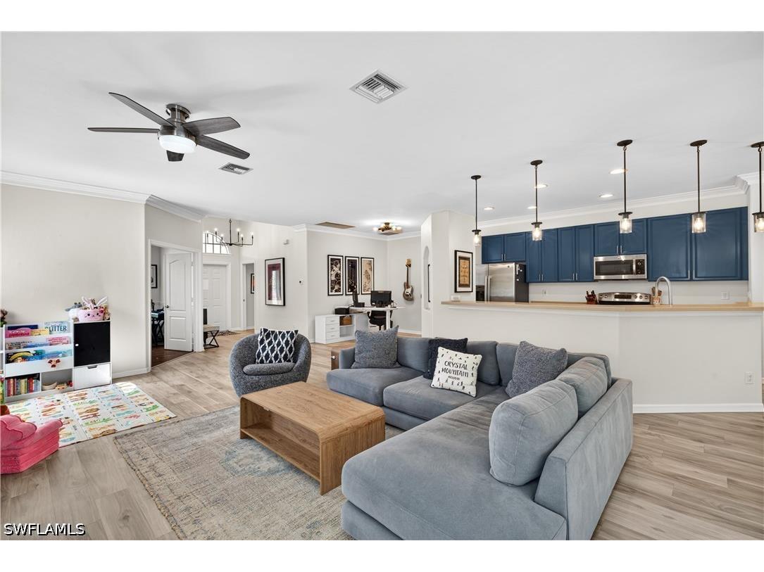 9863 Colonial Walk N Estero FL 33928 226019705 image10