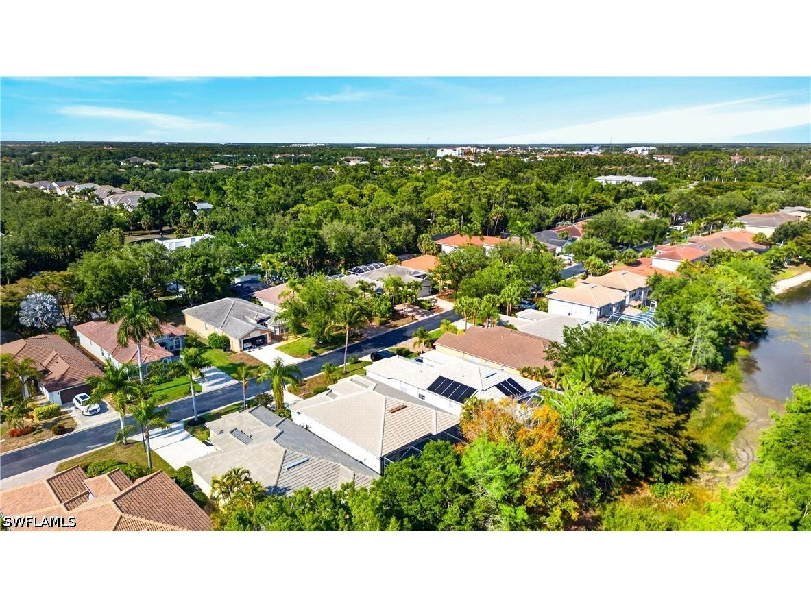 9863 Colonial Walk N Estero FL 33928 226019705 image36