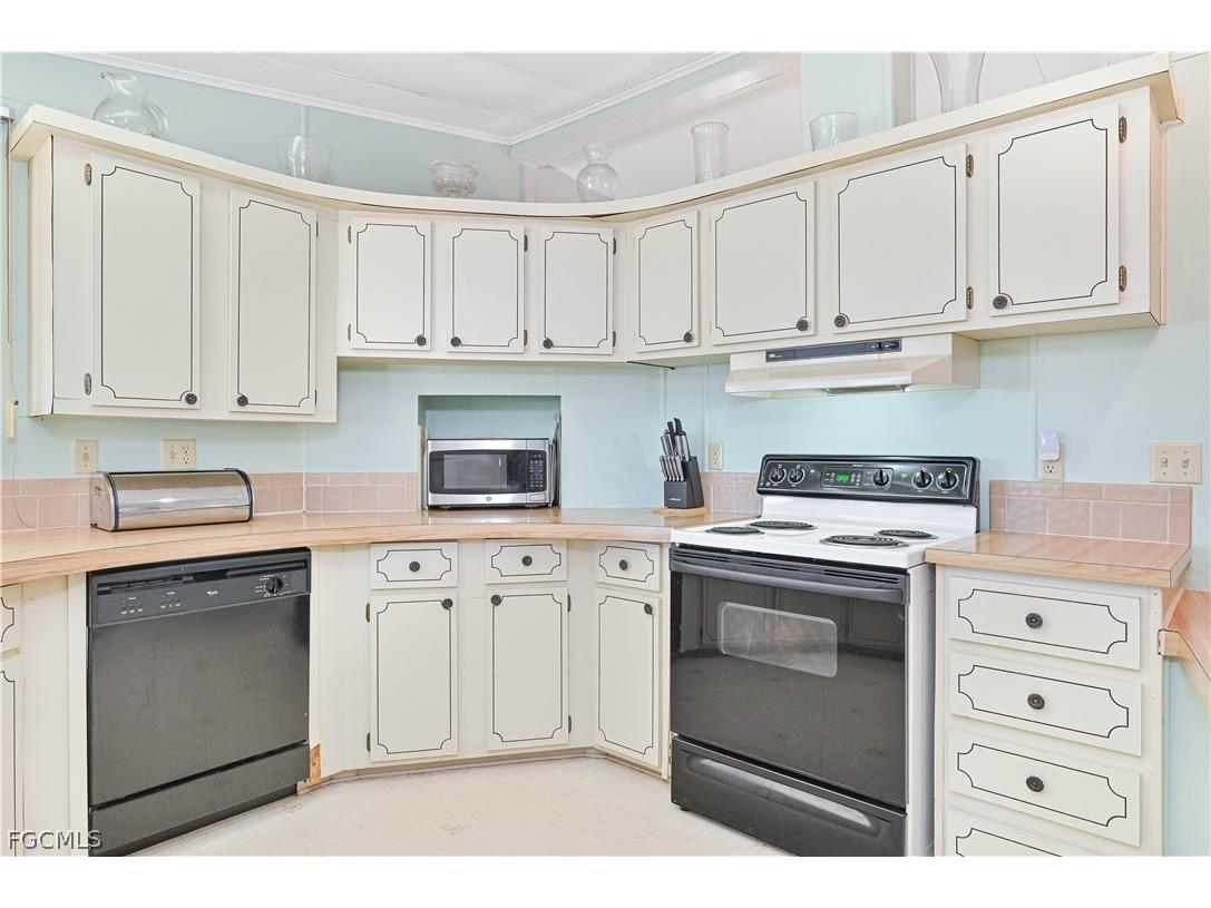 9867 Sugarberry Way Fort Myers FL 33905 2026008845 image10