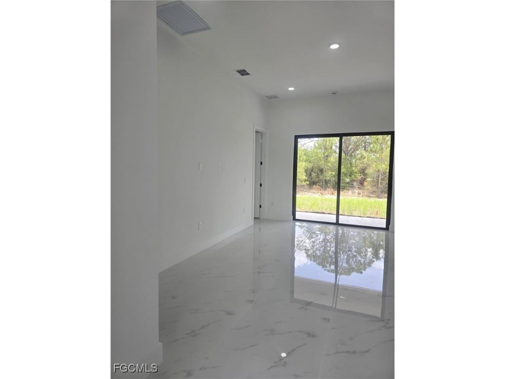 987 Edgerton Avenue Lehigh Acres FL 33974 2025015278 image4