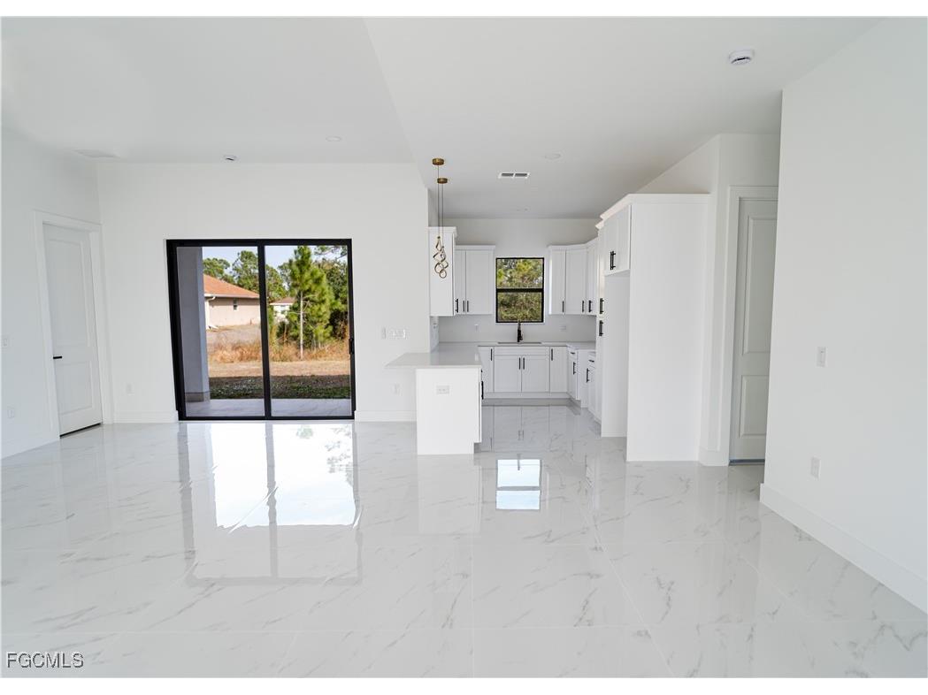 987 Edgerton Avenue Lehigh Acres FL 33974 2026003293 image5