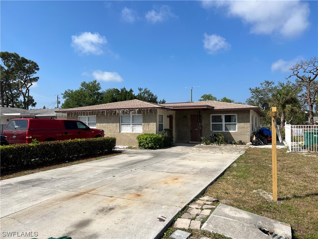 987 San Remo Avenue Naples FL 34104 223018812 image1