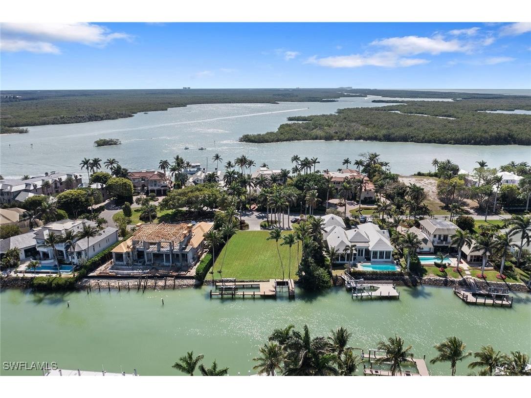 989 Admiralty Parade E Naples FL 34102 225079524 image1