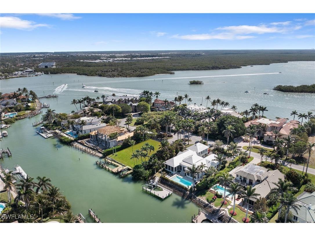 989 Admiralty Parade E Naples FL 34102 225079524 image2