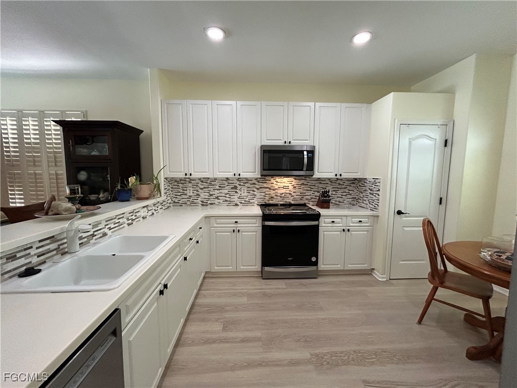 9894 Colonial Walk N Estero FL 33928 2025004712 image7