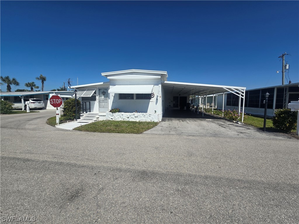 99 Moorhead Manor #99 Naples FL 34112 224019416 image1