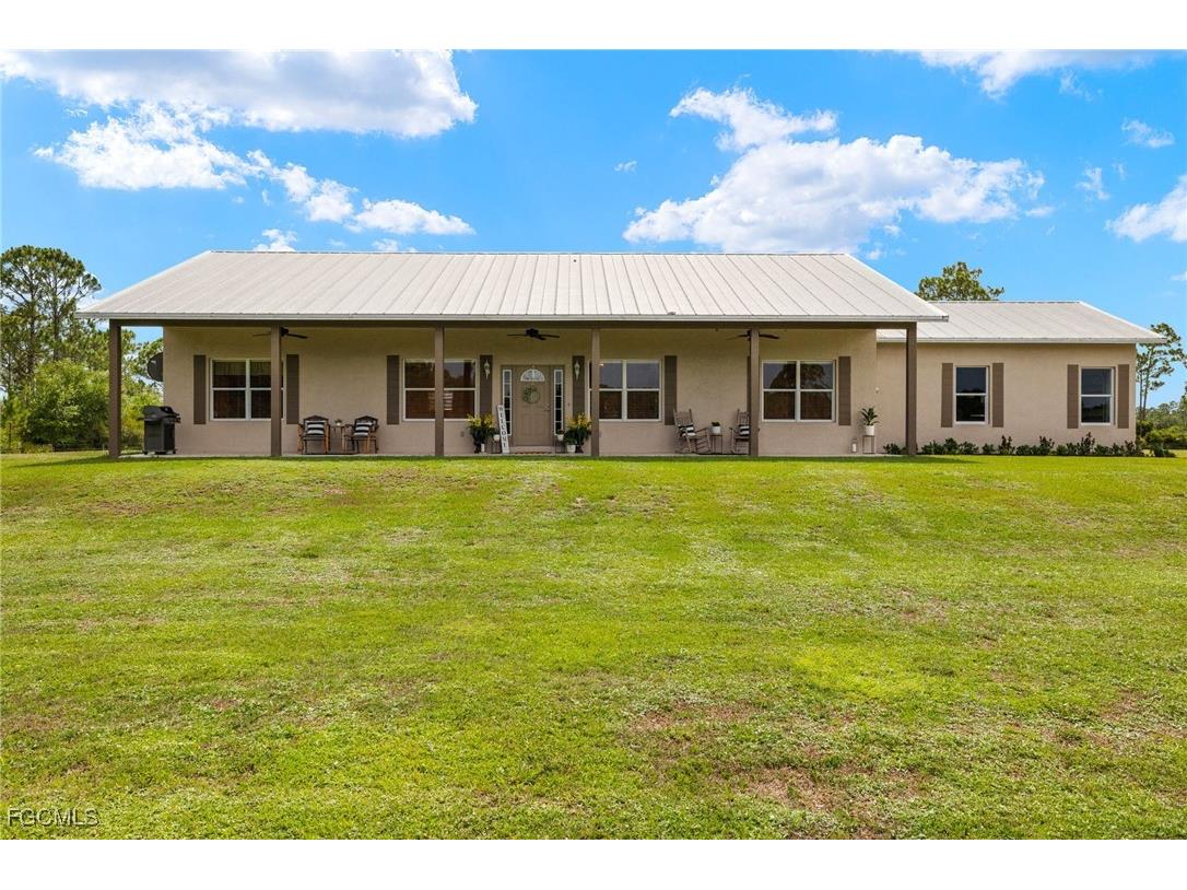 99 Trader Road Labelle FL 33935 2025004818 image1