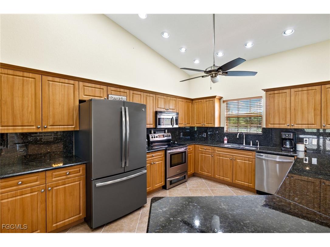 99 Trader Road Labelle FL 33935 2025004818 image14